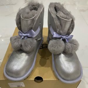 UGG Gita in Silver Size 6 BRAND NEW!